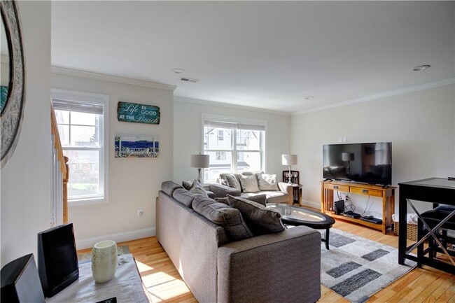 Photo - 17 Mariner Way