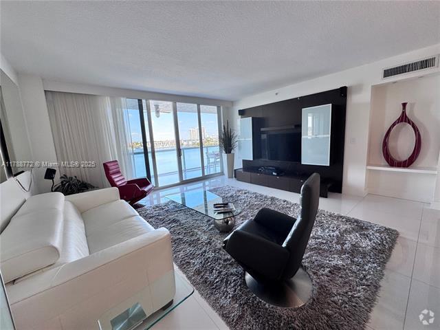 Building Photo - 17050 N Bay Rd Unit 605 Rental