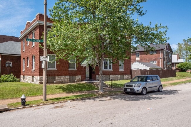 Photo - Dear Elenore, I'm Writing in Hopes You Lov... Unit 2S-610