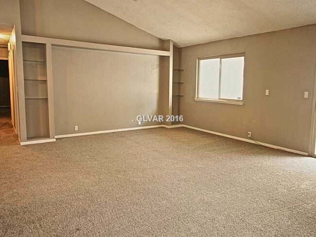 Photo - 833 Spyglass Ln