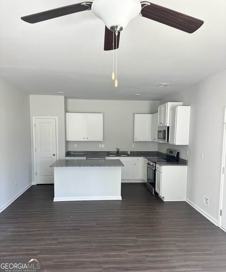 Photo - 160 Heard Ln