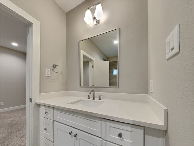 Photo - 5902 Gardendale Dr
