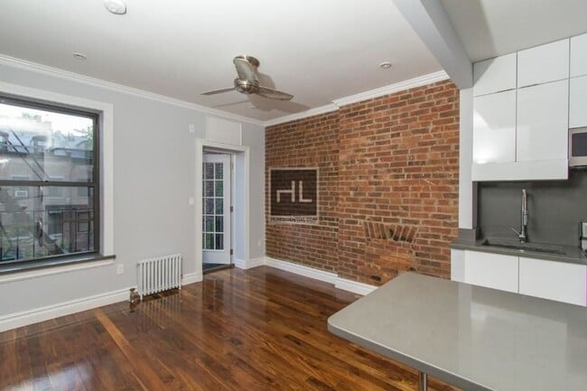 Building Photo - West 21st Street Unit 5
