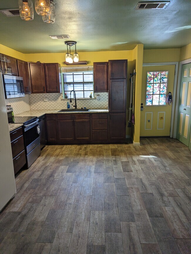 Photo - 4360 Stumberg Ln