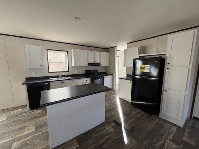 Photo - 5952 Yale Ave