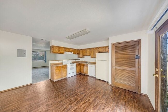 Photo - Corner Unit 2 Bedroom with Private Backyard & Master Bedroom Deck!