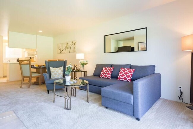 Building Photo - 668 Cottage Dr Unit ID1436433P