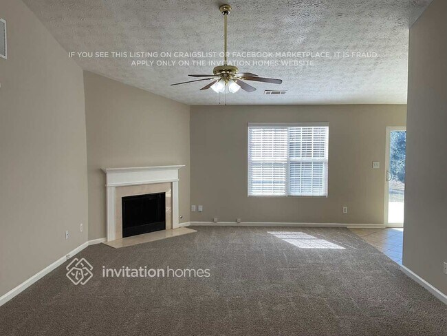 5290 Hillcrest Glenn Dr