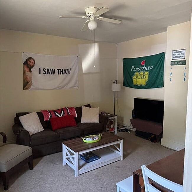 Photo - 319 N Elm St