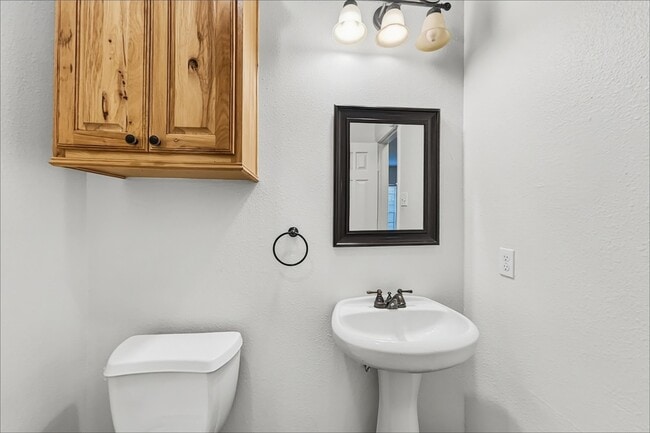 Photo - 10917 Spruce Dr S