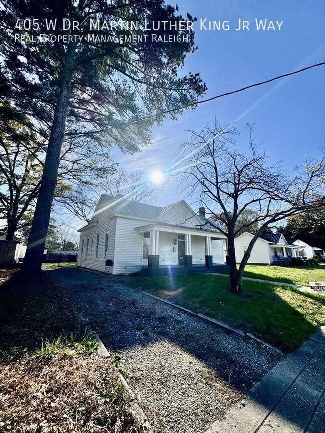 Photo - 405 W Dr. Martin Luther King Jr. Way