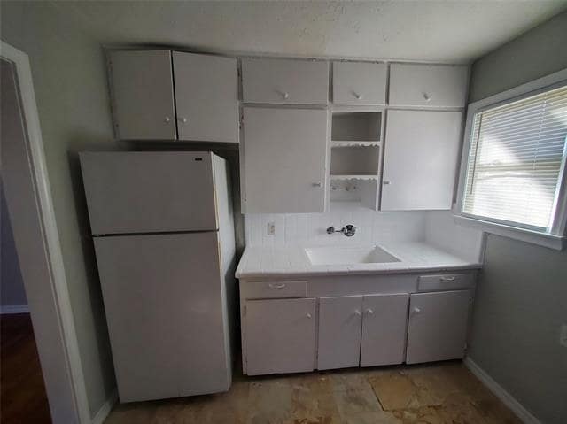 Photo - 8706 Cardella Ave