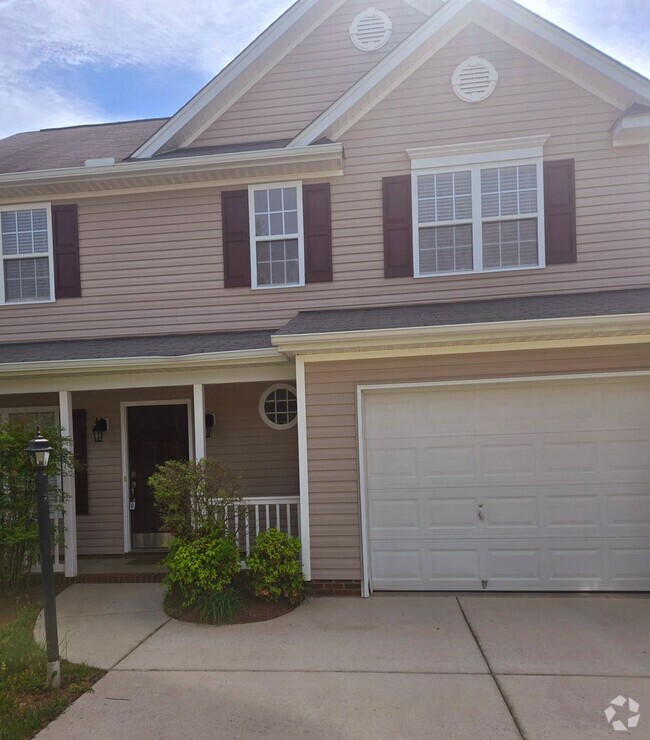 Building Photo - 3 bedroom Greensboro rental with attached ...