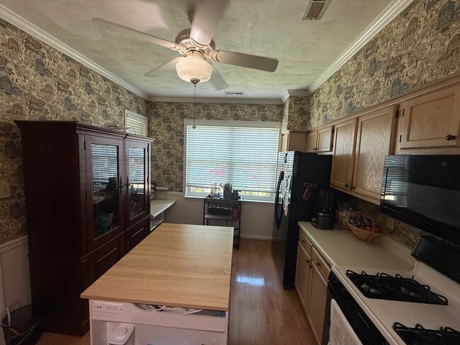 Photo - 842 S Lake Cir