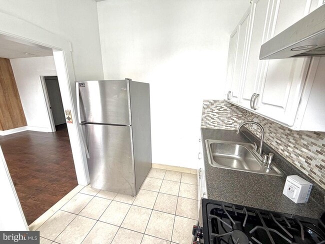 Photo - 136 S 5th St Unit 2F