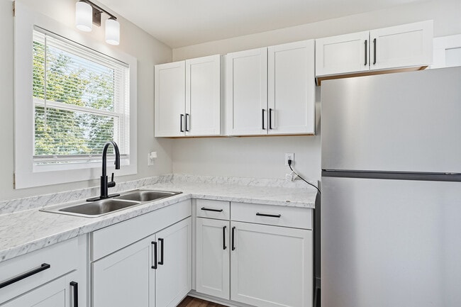 Building Photo - 261 S Franklin Ave Unit 1