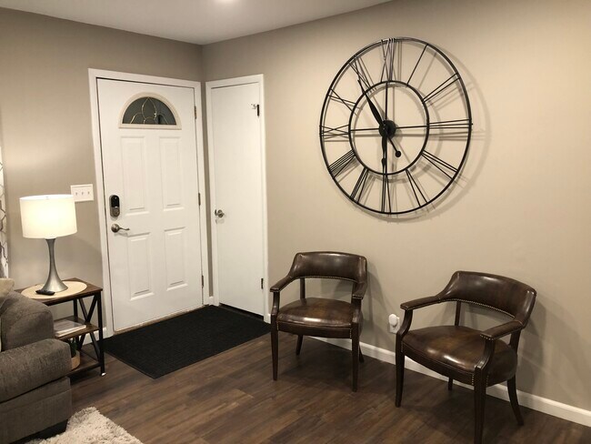 Photo - 1534 E Broadway St