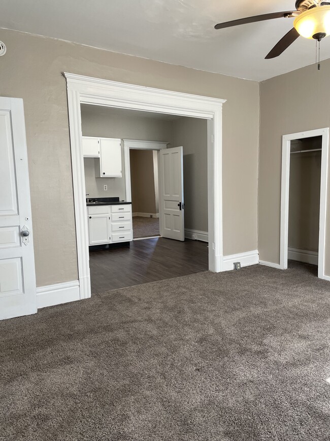 Sala de estar - 416 N Broad St Unidad Apt A