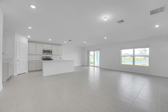 Photo - 6394 Windwood Wy