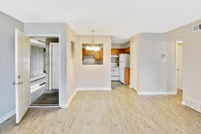 Photo - Riverbend Apartments