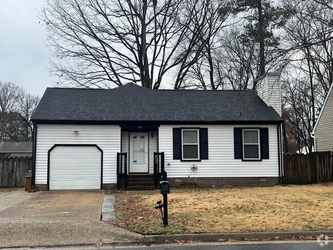 Building Photo - 737 Leonard Ln Rental