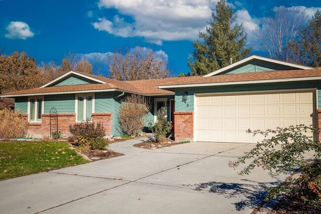 Photo - Heart of Eagle 4 Bed 2 Bath Home