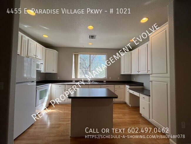 Photo - COME TOUR TODAY! Unidad # 1021