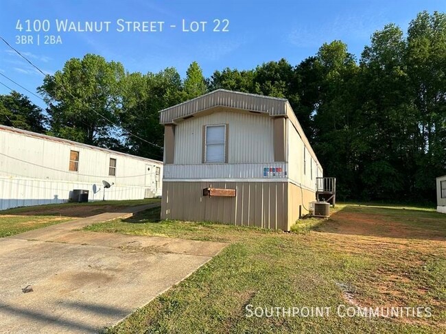 Building Photo - 4100 Walnut St Rental