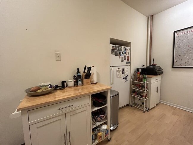 Photo - 1 bedroom in Chicago IL 60625 Unit 1