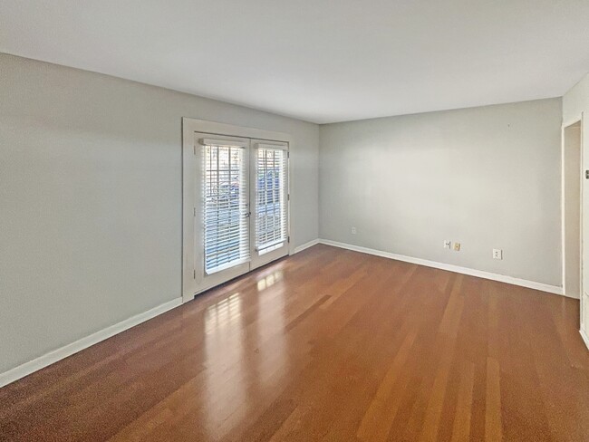 Photo - 1355 Euclid Ave NE