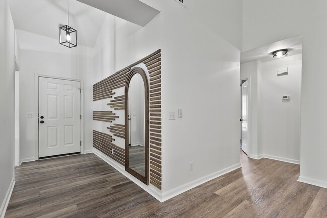 Photo - 110 St Ives Way
