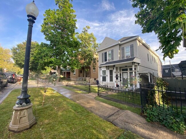 658 E 3rd Ave Unidad 4