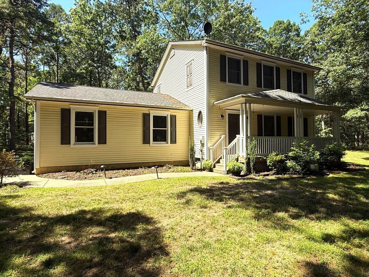 Charming 3-Bed 1.5-Bath Home on 5 Acres - Charming 3-Bed 1.5-Bath Home on 5 Acres