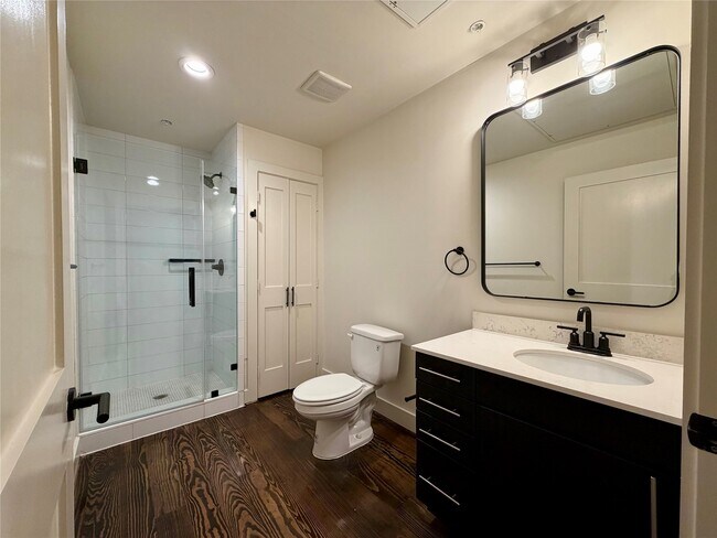 Photo - 4411 Dallas St Unit 6