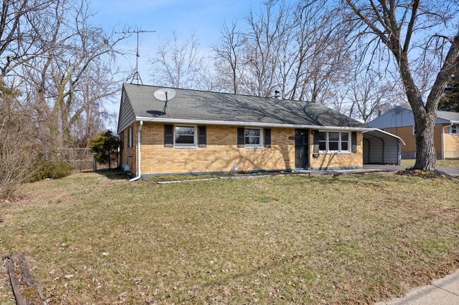 Photo - Summerside Ohio- 3 bed, 1 bath, Fenced Yard & Car Port