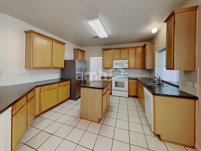 Photo - 4505 Clearlake Dr