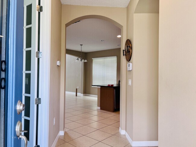 Photo - 537 Red Rose Ln