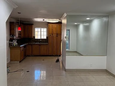 Building Photo - 1786 W Greenleaf Ave Rental