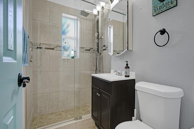 Photo - 1417 N Andrews Ave