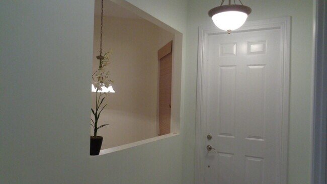 Photo - 1825 Bridgepointe Cir