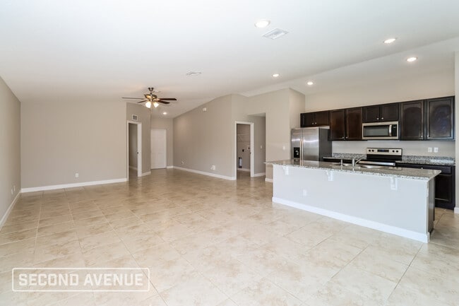 Photo - 1142 Waterford St SE