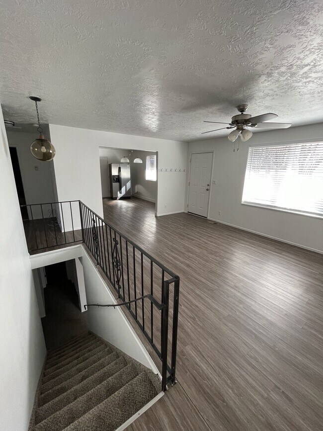 Photo - 6711 S Acoma Rd