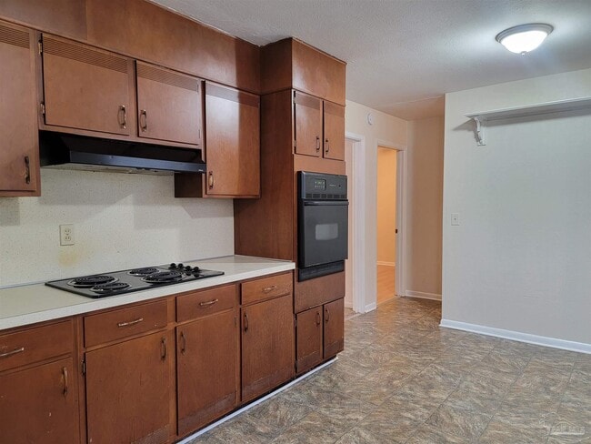 Photo - 917 N 70th Ave