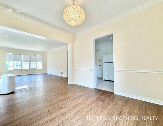 Photo - 120 Flores St