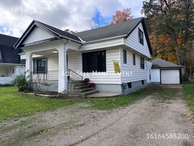 Building Photo - 14535 16th Ave