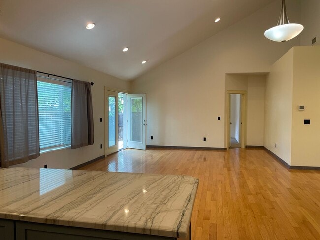 Photo - Beautiful Open Floor Plan-3 Bedroom 2 Bath Home-Located in Central Point