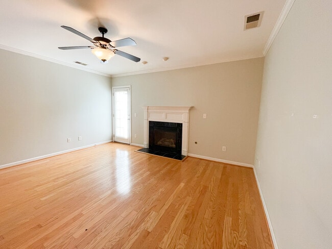 Photo - 12 Magnolia Glen Ln