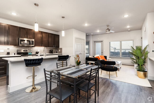 Building Photo - 3930 Westcliff Rd Unit ID1228617P Rental