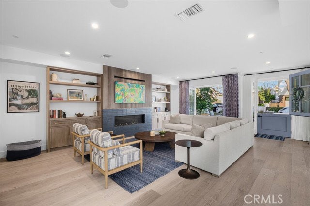 225 Jasmine Ave
