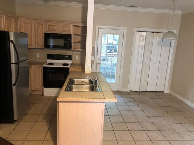 Photo - 230 N Olive Ave